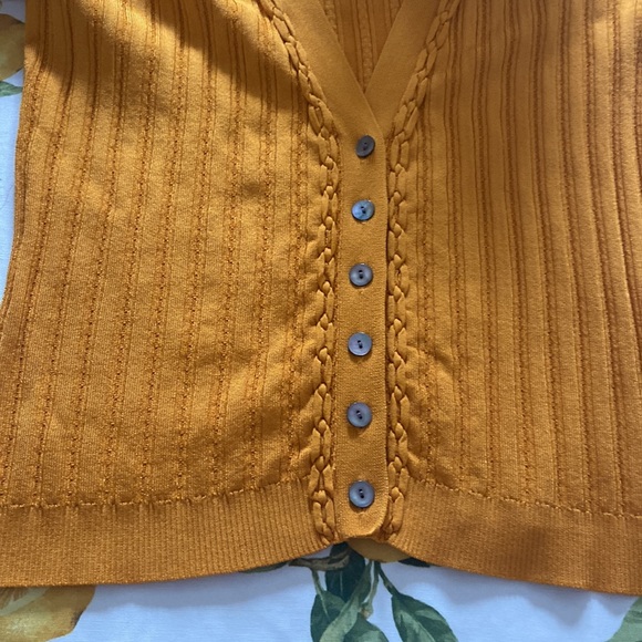 Jones New York - rayon/nylon sweater in great condition. - Picture 4 of 7